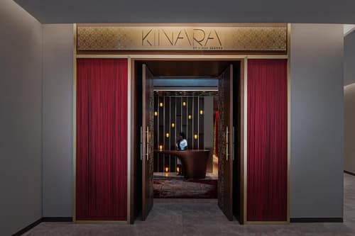 JA Palm Tree Court, Dubai, Lobby