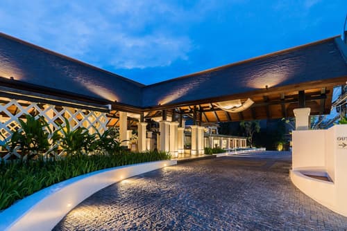Chaweng Regent Beach Resort, Interior entrance