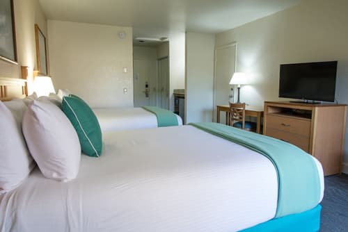 Colton Inn, Living area