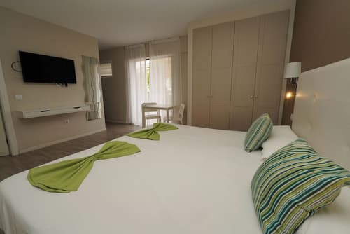 RF San Borondon, Room