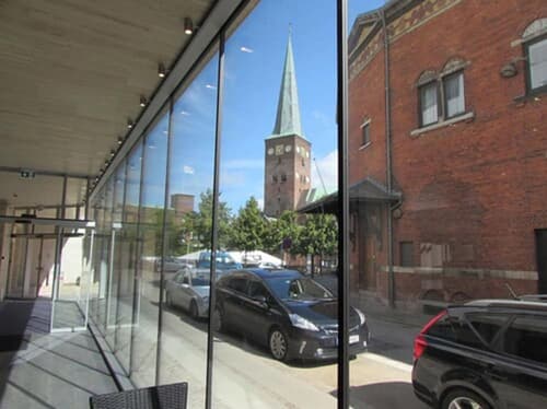 CABINN Aarhus Hotel, Interior entrance