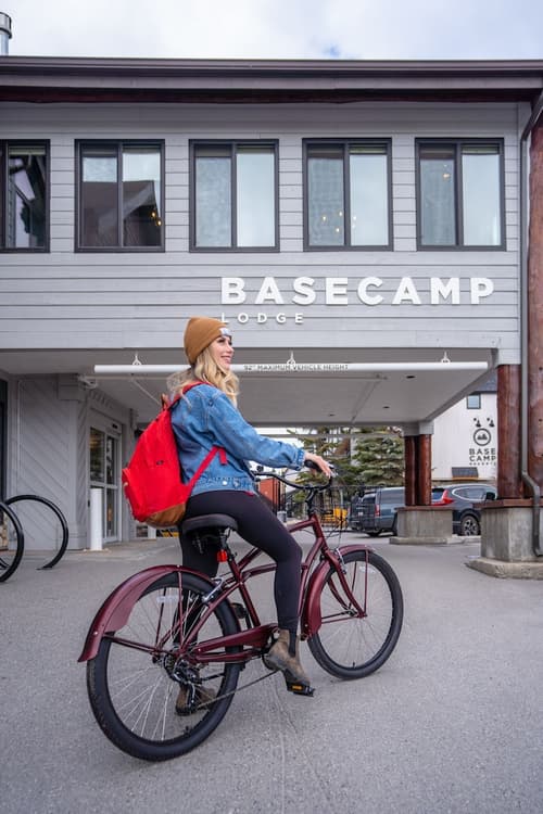 Basecamp Lodge Canmore, Bicycling