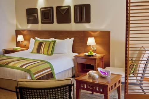 Kurumba Maldives, Room