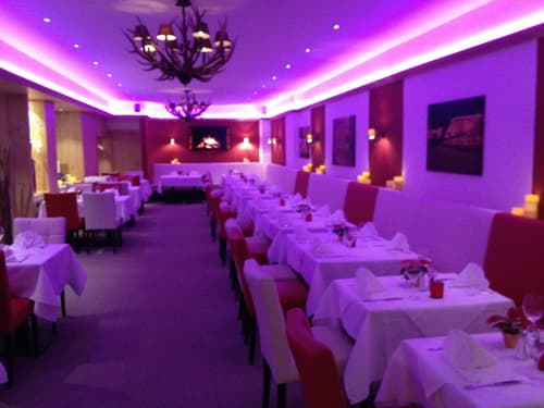 Drei Löwen Hotel, Restaurant