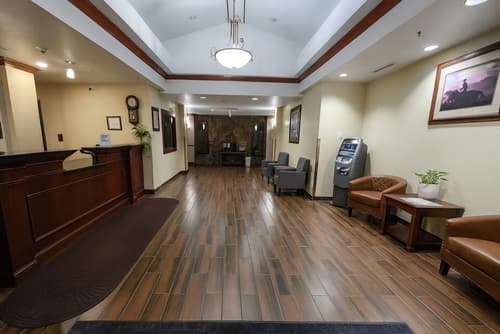 Stay USA Hotel & Suites, Lobby sitting area