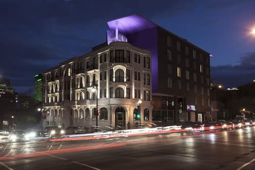 Hotel 10, Primary image