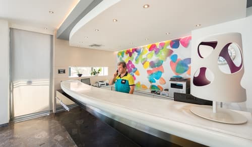 Semiramis City Hotel, Reception