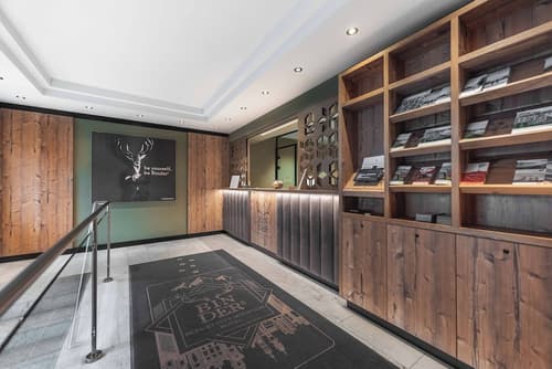 Binders Budget City Mountain Hotel, Reception