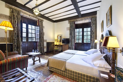 Parador De Santillana De Gil Blas, Room