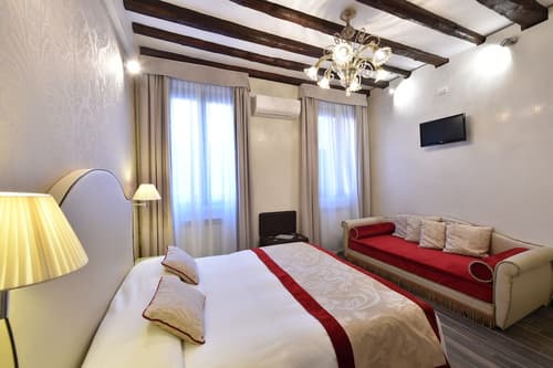 Hotel Villa Rosa, Room