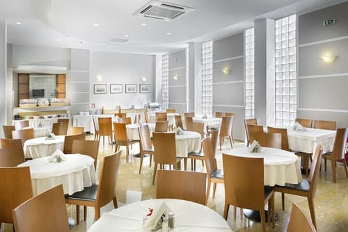 Hotel Jason Inn, Restaurant