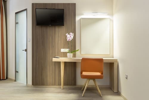 Hotel Jason Inn, Room