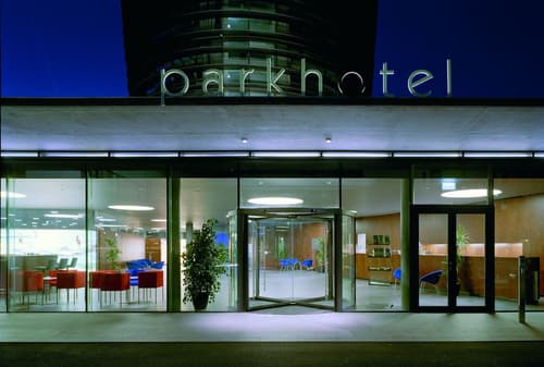 Parkhotel Hall in Tirol, Interior entrance