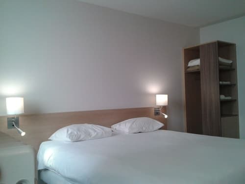 Brit Hotel Mâcon Centre Gare, Room