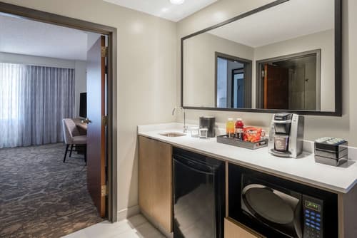 Embassy Suites by Hilton Albuquerque, Room