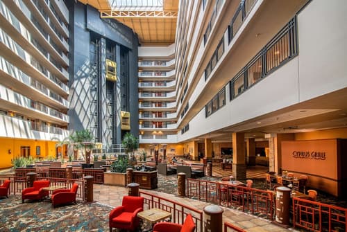Embassy Suites by Hilton Albuquerque, Lobby