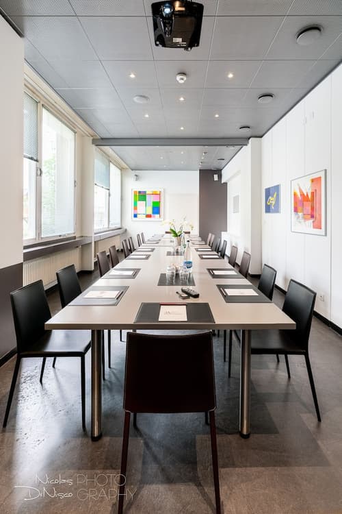 Hotel des Arts, Reception