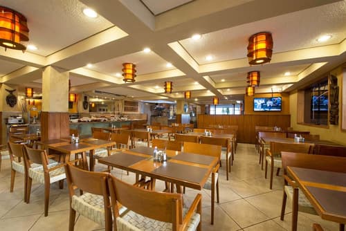 Magna Praia Hotel, Dining