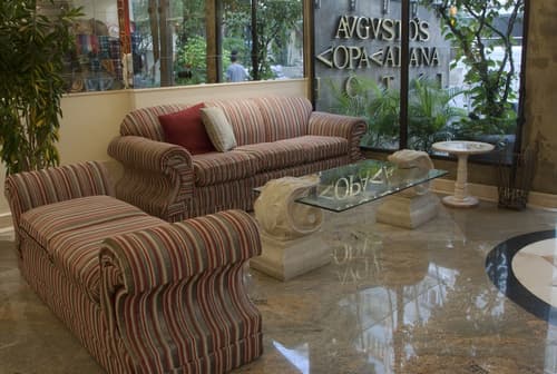 Augusto's Copacabana Hotel, Lobby sitting area