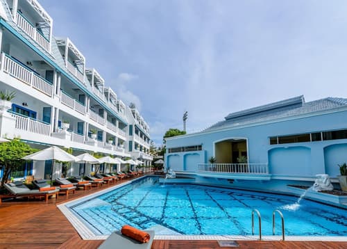 Andaman Seaview Hotel, Outdoor pool