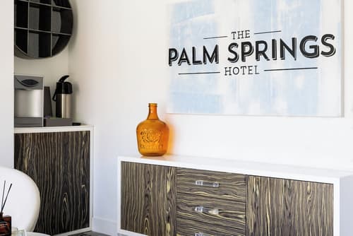 The Palm Springs Hotel, Reception
