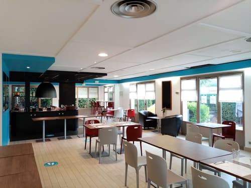 Kyriad Direct Marseille Est - La Valentine, Restaurant