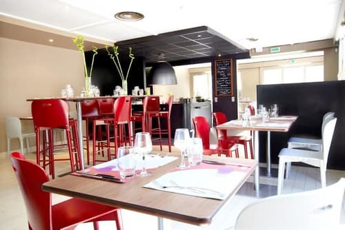 Kyriad Direct Marseille Est - La Valentine, Restaurant