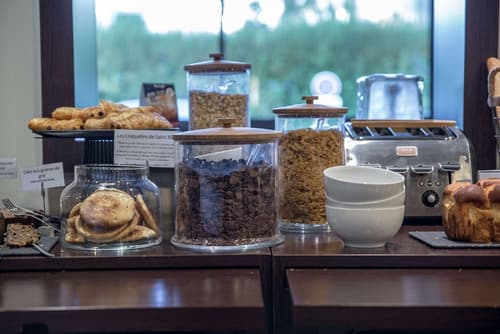 Hôtel Kyriad Rennes Nord, Breakfast area