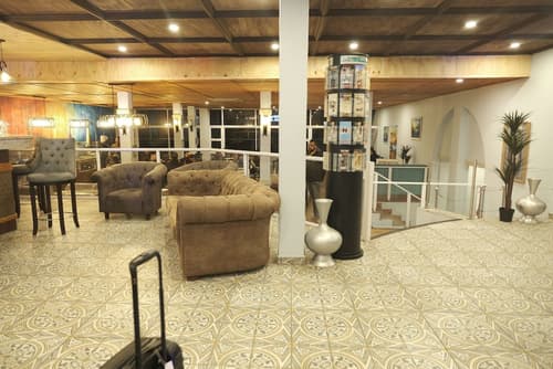 The Point Hotel & Spa, Lobby sitting area