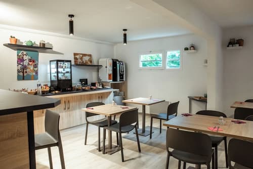 Terres de France - Appart-Hotel - Brest, Breakfast buffet