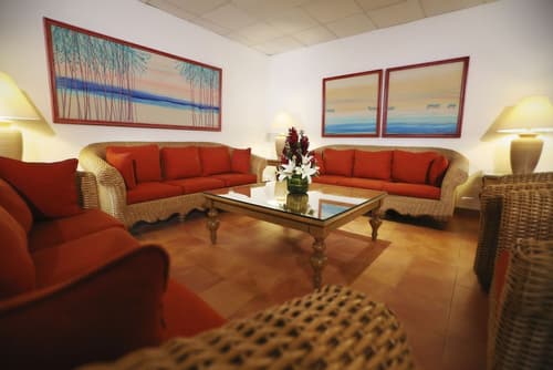 The Royal Cancun All Suites Resort, Lobby sitting area