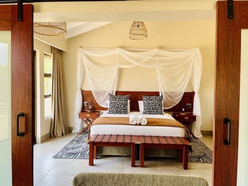 Hwange Safari Lodge, Room