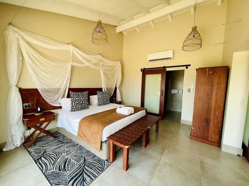 Hwange Safari Lodge, Room
