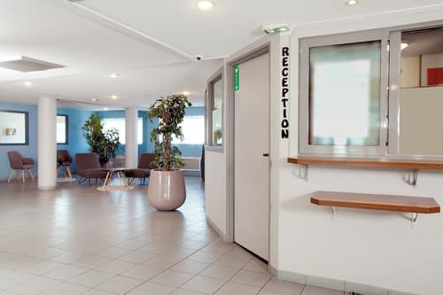 Séjours & Affaires Poitiers Lamartine, Reception