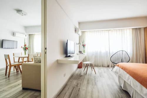 Deco Collection, Room