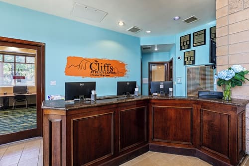 The Cliffs at Peace Canyon, Check-in/check-out kiosk