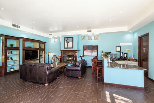 The Cliffs at Peace Canyon, Lobby lounge