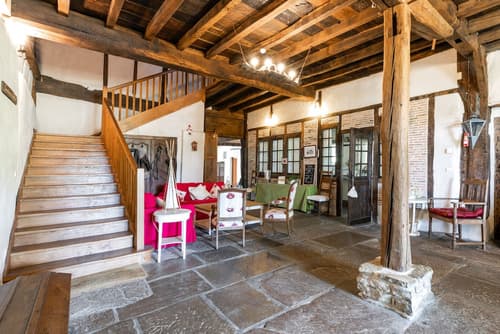 Domaine De Bassilour, Reception