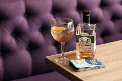 Caledonian Hotel, Food and drink