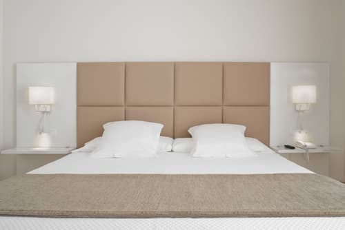 Hotel Pirineo Figueres by Pierre and Vacances, Room