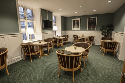 City Hotel Nebo, Reception