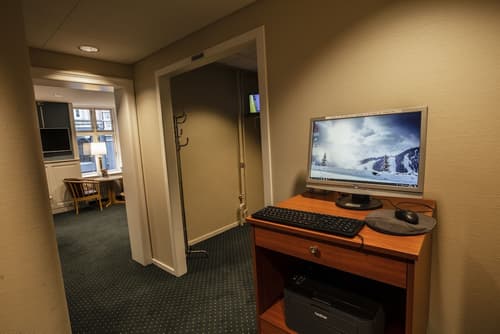 City Hotel Nebo, Reception