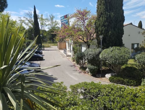 Noemys Arles, Reception