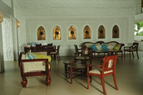 Jacaranda Indian Ocean Beach Resort, Lobby sitting area