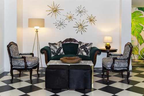 Coco Palm, Lobby sitting area