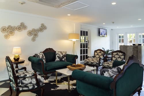 Coco Palm, Lobby sitting area