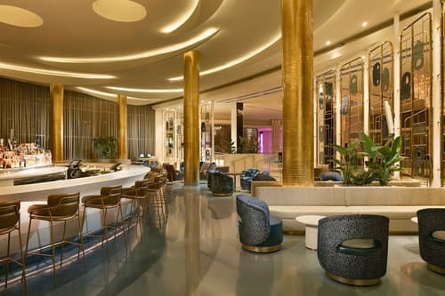 Fontainebleau Miami Beach, Lobby lounge