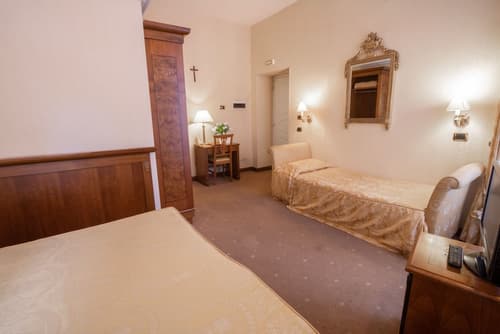 Hosianum Palace, Room