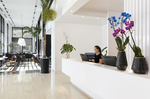 Hotel Puerta América, Reception