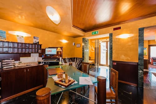 Hotel Au Soleil, Reception